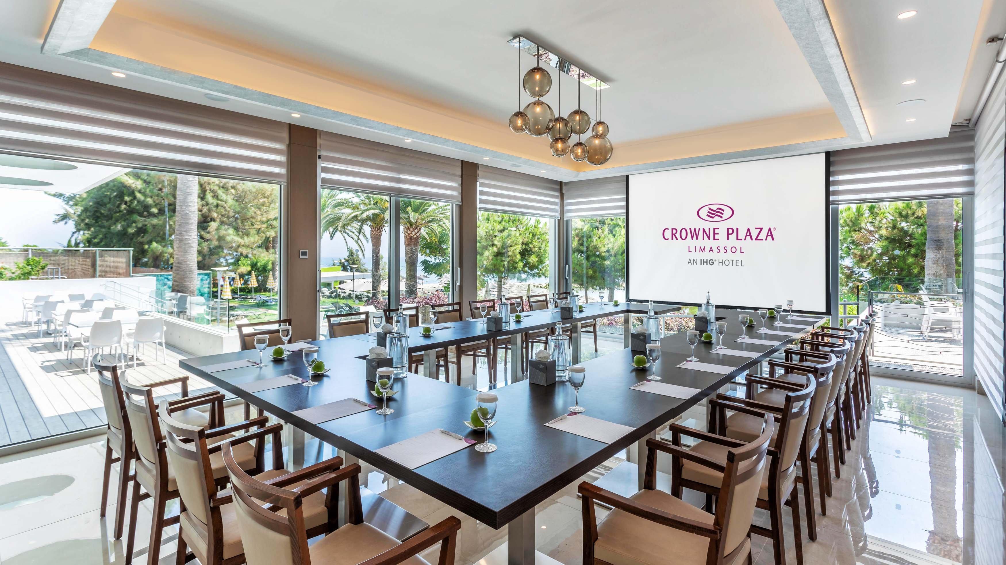 Crowne Plaza Limassol By Ihg Hotel Kültér fotó