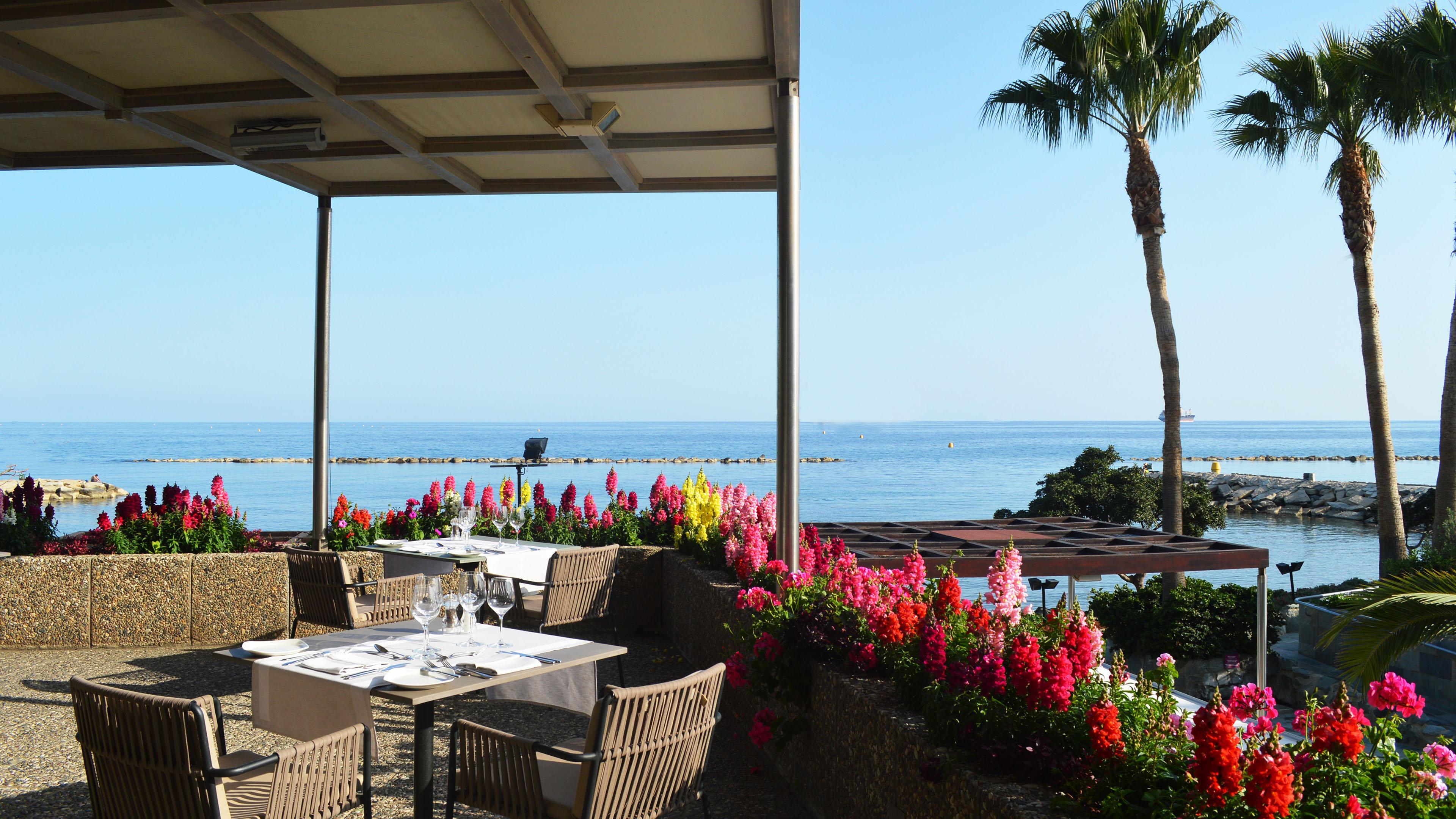 Crowne Plaza Limassol By Ihg Hotel Kültér fotó